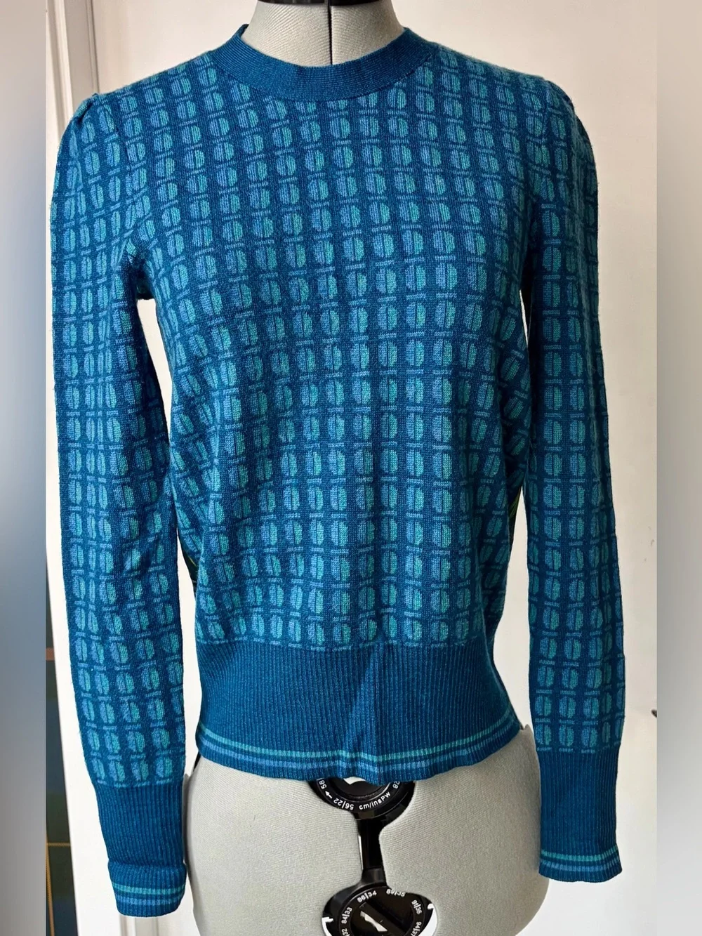 Tory Burch Walda Print Sweater, Scarab Pattern, &silk design on back, XS, EUC